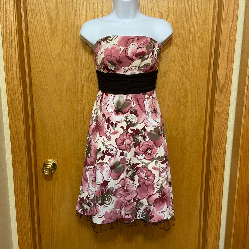 Pink flowered strapless dress size M